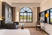 Hongyun·Cixia Hotel (Wuyuan High-Speed Rail Station Branch)