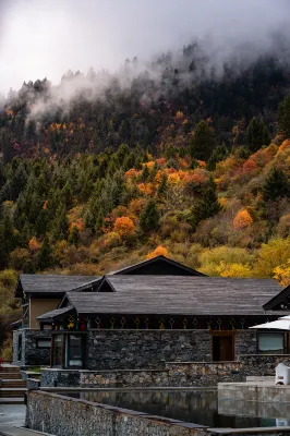 Jiuzhai Yunshang Hotels near Zhongcha Ditch
