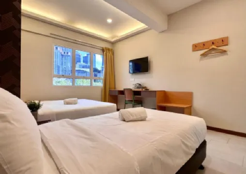 Swing & Pillows @ TRX Catherina Place周辺のホテル