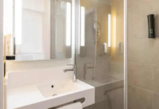 بي آند بي هوتل ماسيو جيناي