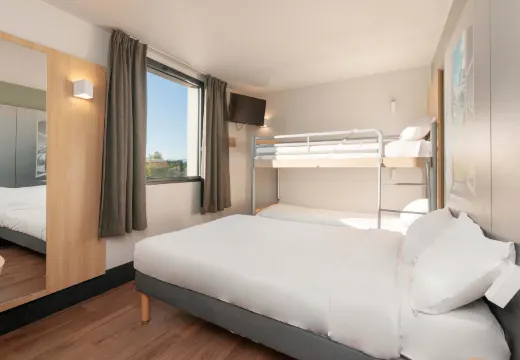 B&B HOTEL Pau Zénith