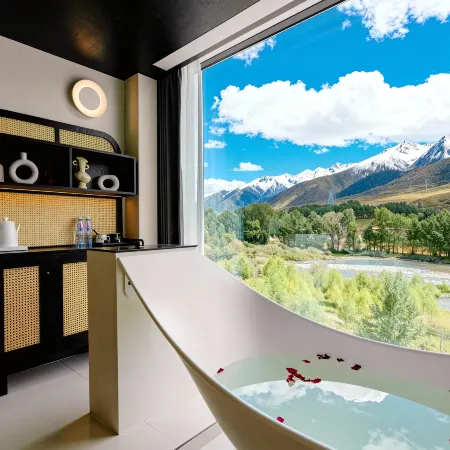 MIYE Mountain River Private Soup Homestay (Shindubashi Branch)