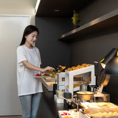 Haining Xia Sha Outlet Wenhai North Road Light Hotel