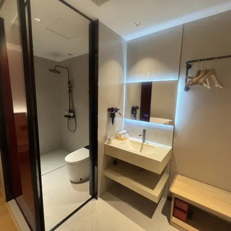 Dongli Holiday Hotel