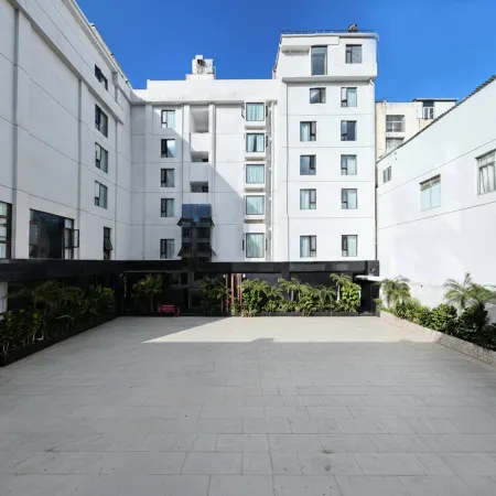 Dali NARKA Resort Hotel