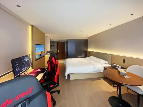 ET Ant·Jin Esports Homestay (Yulin Yinfeng International Traditional Chinese Medicine Port store