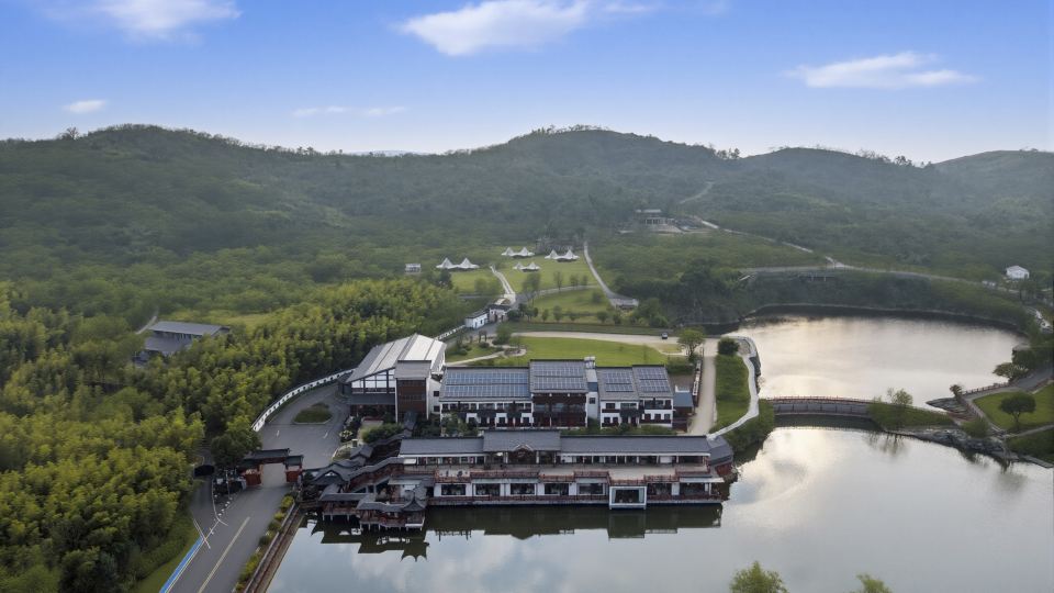 Dongfang Xinlu Yishengyuan Hotel