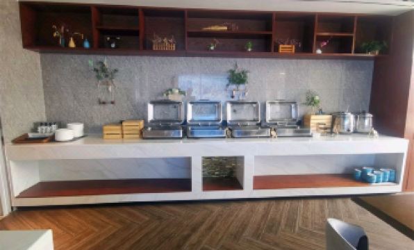Jingzu E-Sports Hotel (Dezhou Leling Debai Plaza)