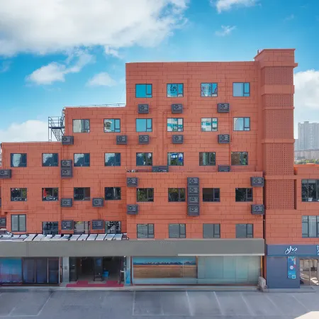 Home Inn (Chizhou Qingyang Commercial Plaza Branch)