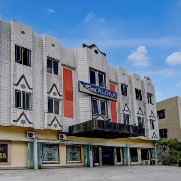 Hotel O near Mall Ciputra formerly Aloha Hotel Hotels near Kodim Market