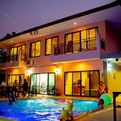 Baanphet Sukphrom Wang Nam Khiao Hotels near Aphoe Wang Nam Khiao