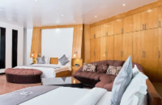 La Maison Royale - WESTLANDS