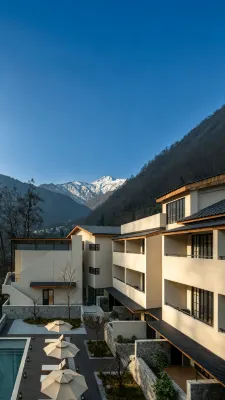 Shanchuan Suji Hot Spring Resort Hotel (Hailuogou Glacier Forest)