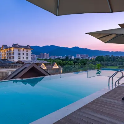 Huachen Yuexi Holiday Hotel (Xishuangbanna Jinghong Airport & Mengle Grand Buddha Temple Branch) Hotels near Xishuangbanna Railway Station