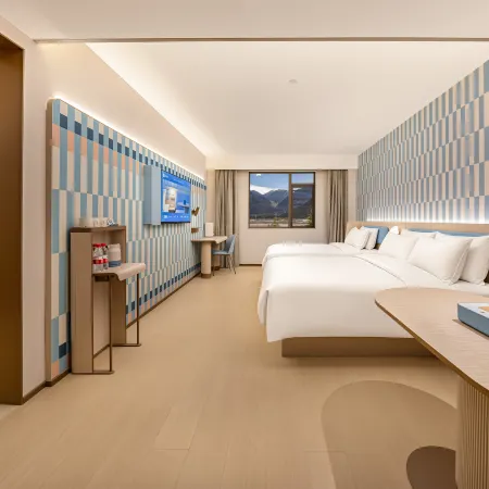 HanTing Hotel (Nyingchi Maoniu Square)