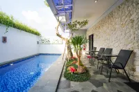 The Lavana Infinity Jogja Villa - Rooftop Pools
