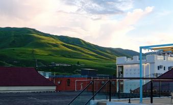 Natural Beauty · Grassland Terrace | Scenic View Homestay (Nalati Tourist Area Branch)