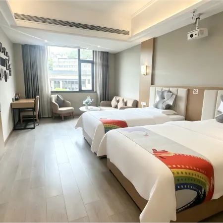 Youchao Selected Theme Hotel