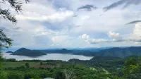 Rai Phu Pha Camping and Cafe @ Srinagarind Dam - วิวภูเขา