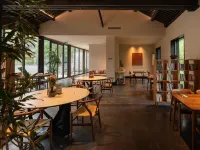 Xiaotang Yipiao Hot spring Holiday Hotel Hotels near Xiaotangshan