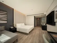 Yinchuan Jinfeng Tongda South Street Atour Hotel - parking