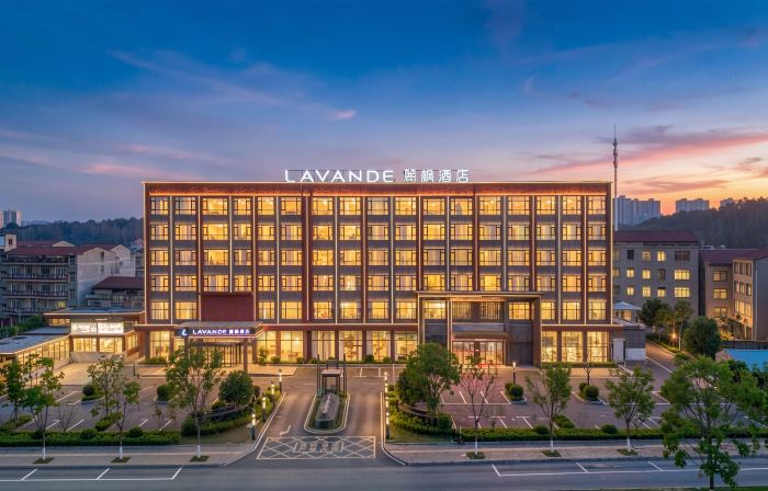 Lavande Hotel (Gucheng High-speed Railway Station Beichen Avenue Branch)