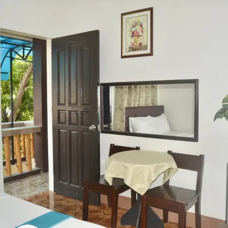 Nanette's Tourist Inn | Near Beach & Town