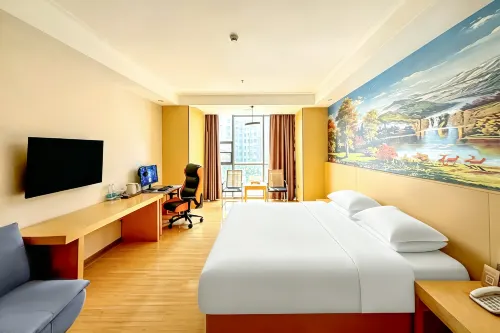 Jingdian E-Sports Hotel (Ji'an Station · Binjiang Ecological Park Branch) - 2성급