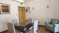 Yangjiang Biaozhuli Homestay - 2 Sao