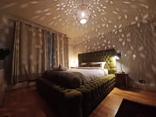 The Gemstone Manor - Homestays