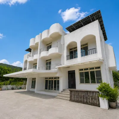 muhu Hotels near بحيرة ميهوا
