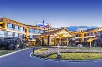 Howard Johnson Lake Serenity hot springs hotel Xichang