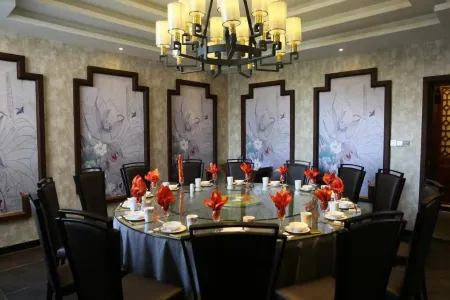 Bole Riverside Peninsula Hotel Отели в г. Боле