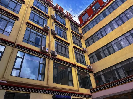 Golden Guo Hotel Отели рядом с достопримечательностью «Gongjue Passenger Transport Terminal»