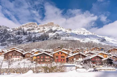Grichting Hotel & Serviced Apartments Отели рядом с достопримечательностью «Klettersteig Gemmi-Daubenhorn»