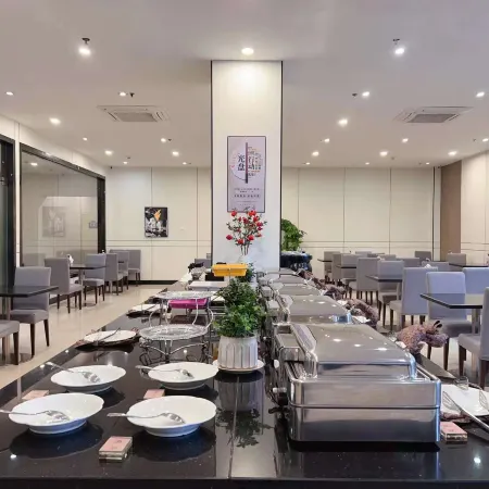 Hengdian World Studios Jinghua Grand Hotel (Qinwang Palace Qingming Shanghe Tu)