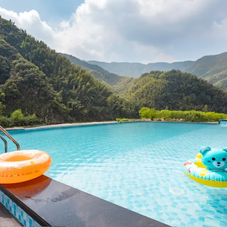 Bonfire Villa · Creekside · Starry Sky Pool Family Vacation Homestay (Moon Bay Scenic Area)