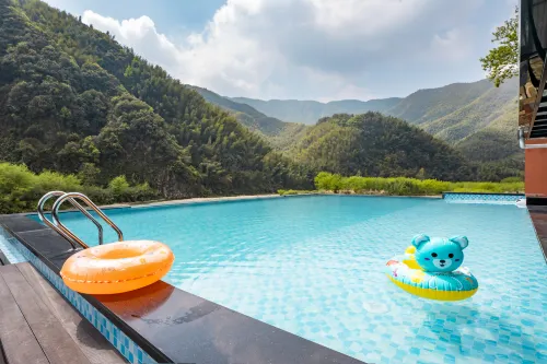 Bonfire Villa · Creekside · Starry Sky Pool Family Vacation Homestay (Moon Bay Scenic Area)
