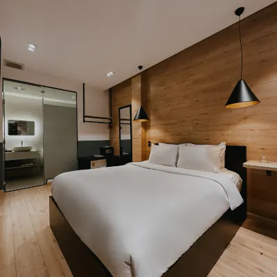 Chotel Pham Ngu Lao Hotel dekat Stadion Phu Tho