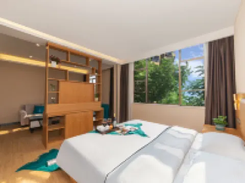 GreenTree Inn(Huangshi North Station Huahu Daquan Road) Hotels in Huangshi