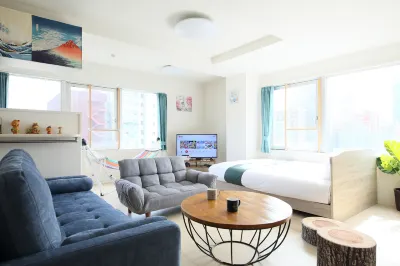 Osaka House 701 ｜ Near Namba, Direct to KIX！