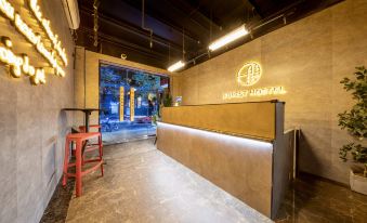One Forest Hotel (Shanghai Jiaotong University Yan'an West Road Subway Station)