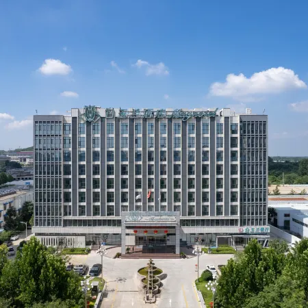 Magnotel Hotel (Jiaxiang Station Zengzi Avenue)