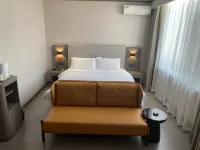 Elan Hotel (Jilin Huadian Municipal Government Branch) - parking