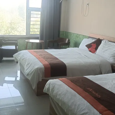 Junan County Qianhua Business Hotel