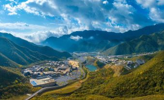 Bejing Yanqing Alpine Skiing Resort Hotel