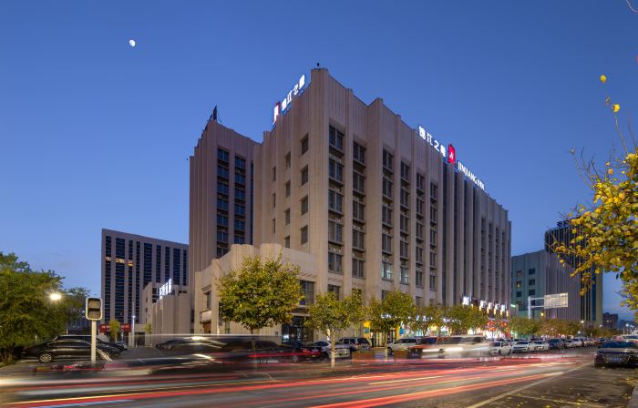 Jinjiang Inn (Karamay Petroleum Building Bairui Plaza)