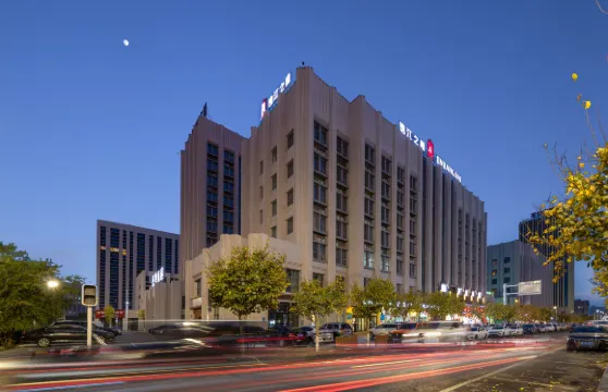 錦江之星（克拉瑪依石油大廈百瑞廣場店）