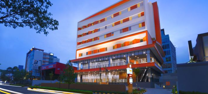 Starlet Hotel BSD City Tangerang Hotel di Pagedangan