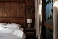 Oasis The Secret Luxury Hotel